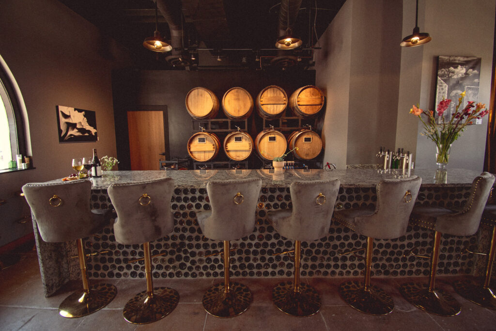 Interior at Vertigo Wines (Photo by Jackie Tran)