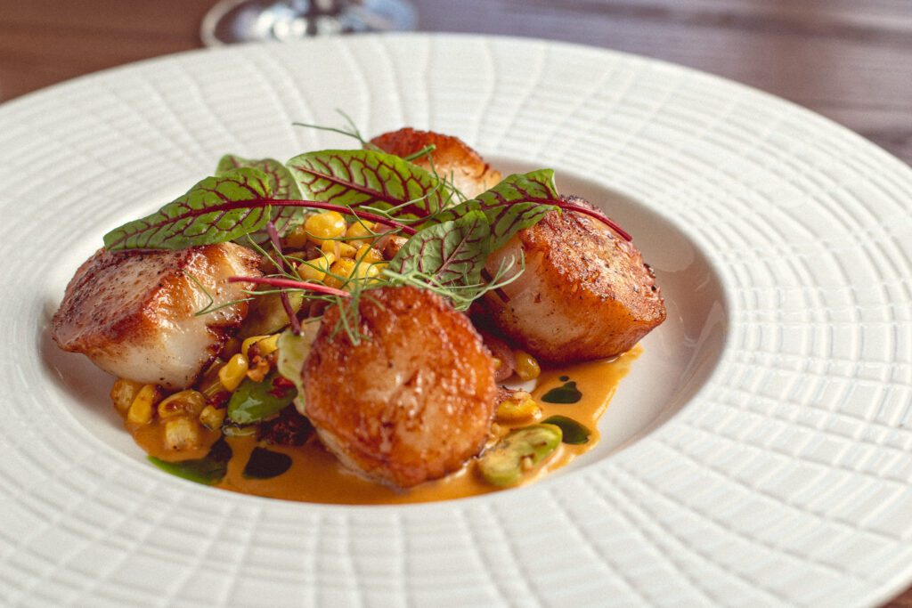 Diver Scallops at Flying V Bar & Grill (Photo by Jackie Tran)