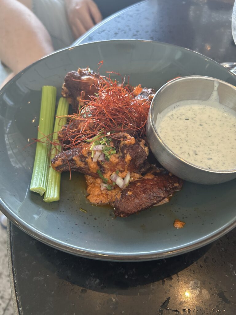 Pistelero wings at El Mezquite Grill (Photo by Chris Koch)