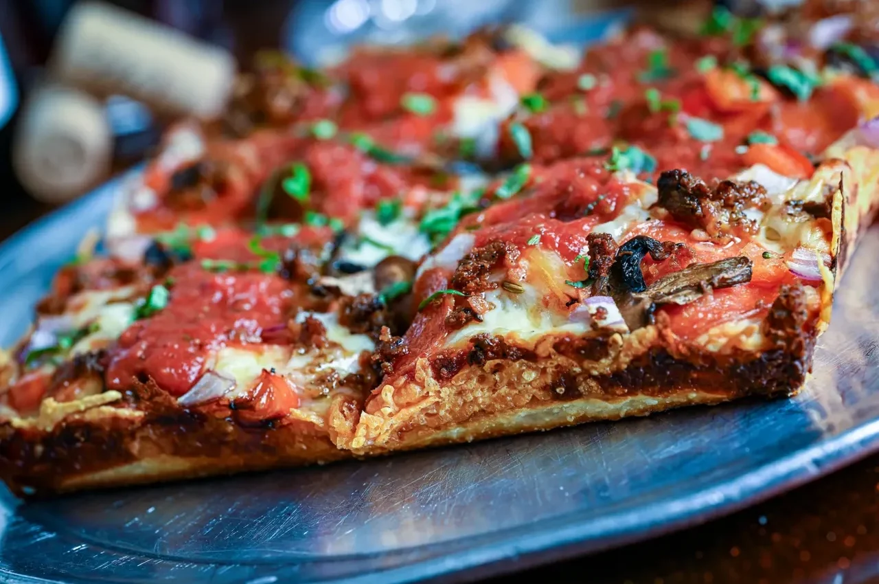 313 Detroit-Style Pizza & Coneys (Photo by J. Martin Harris Photography)