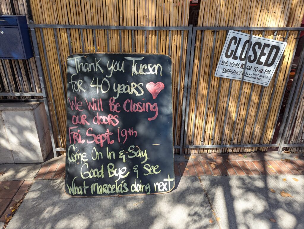 Closing sign at the Little One (Photo by Jackie Tran)