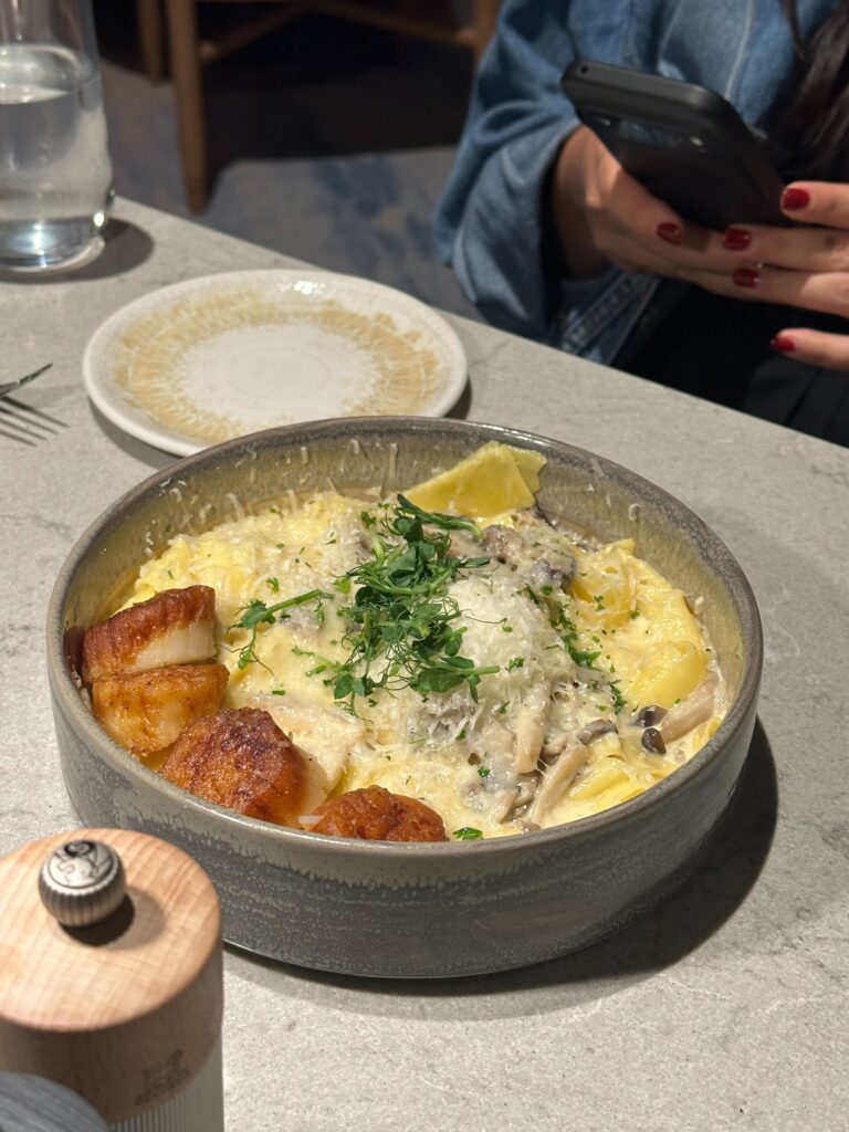Pappardelle Pasta with seared scallops at La Luz Restaurant at the Westin La Paloma Resort (Photo by Addie Ibarra)